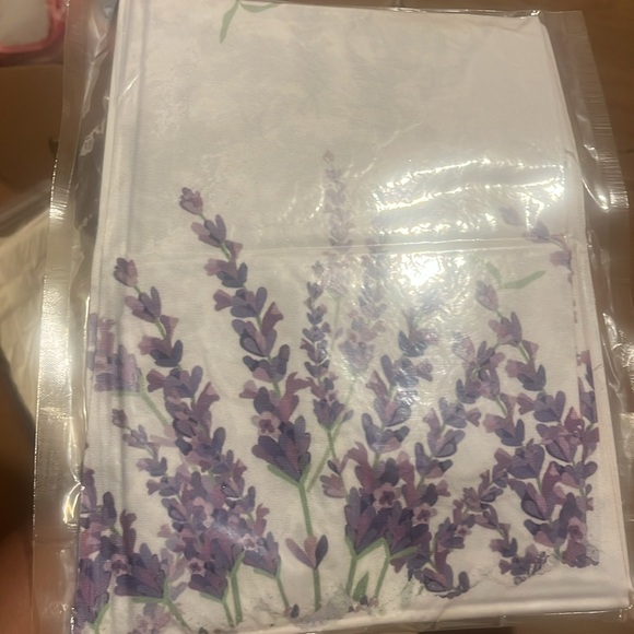 Floral Tablecloth for Rectangle Tables - Picture 2 of 3